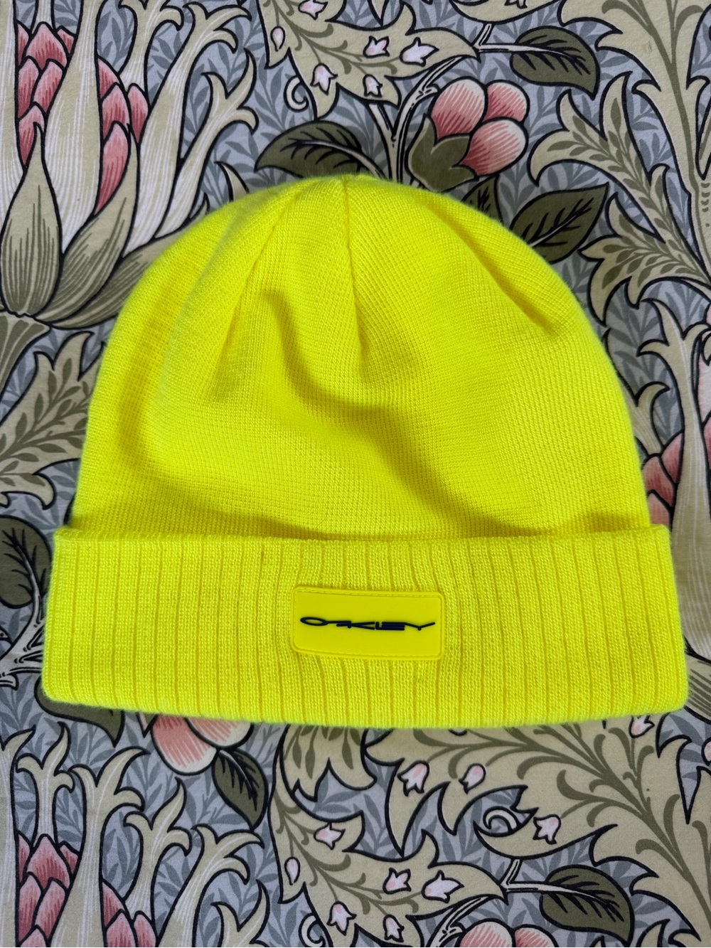 Oakley Unisex Neon Yellow Beanie Hat with Logo Patch